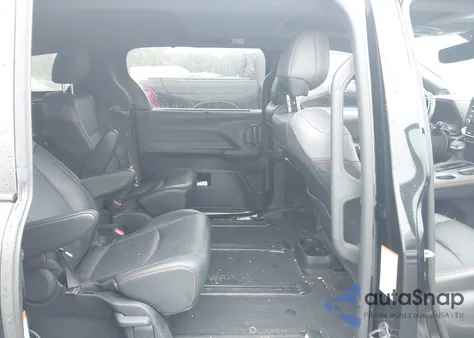 2022 Toyota Sienna Xse z USA, uszkodzony, nr VIN 5TDDSKFC9NS043538